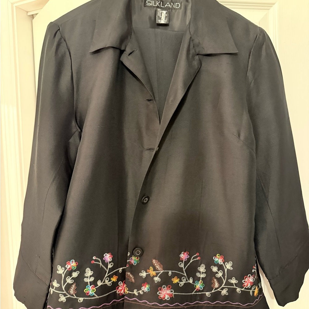 SilkLand Black Floral Embroidered Blazer and Ankle Pants suit set